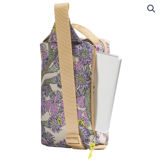 The North Face Berkeley Floral Field Bag, Mineral Purple Cactus - Picture 2 of 10